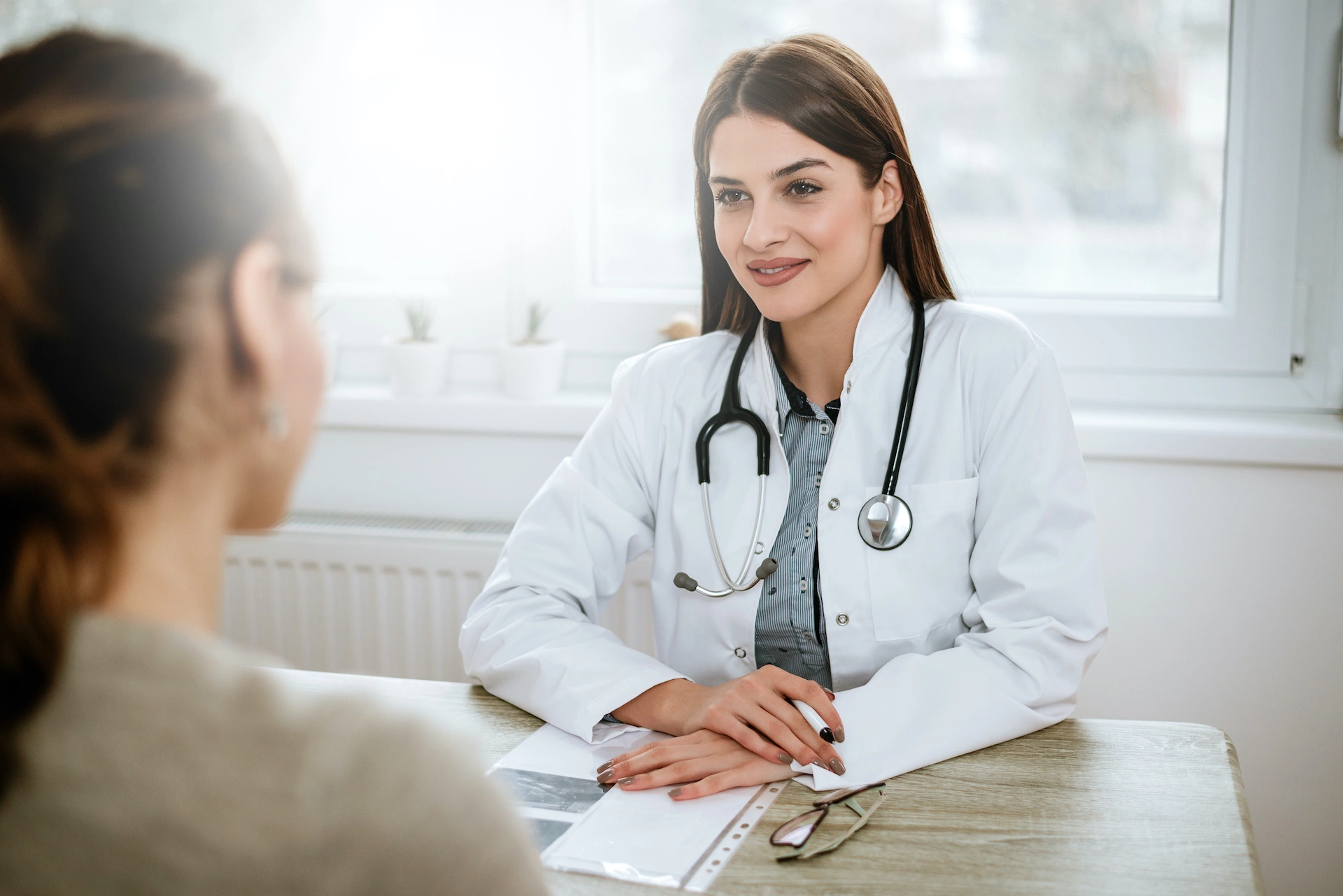 Product image - Vocabulary lesson - "At the doctor's"
